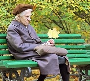 Пожилой человек не следит за собой Пожилой человек не следит за собой