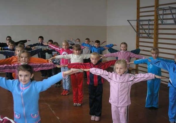 Уроки физкультуры в школе 