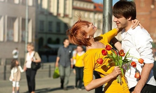 Что делать девушке для развития отношений с парнем? Что делать девушке для развития отношений с парнем?